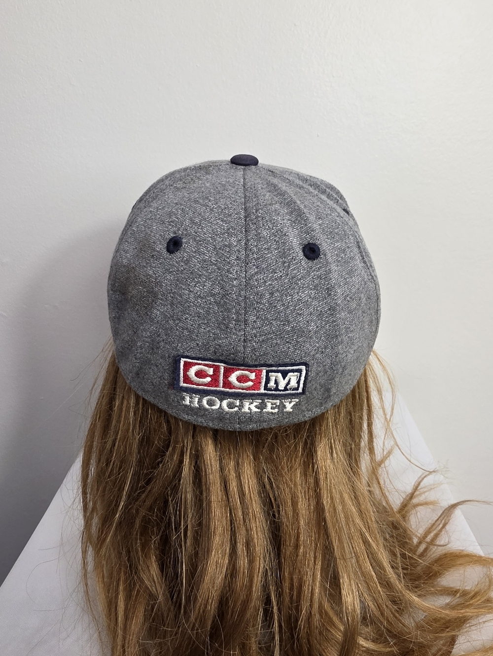 CCM Montreal Canadiens Grey and Navy Baseball Cap - Picture 4 of 9